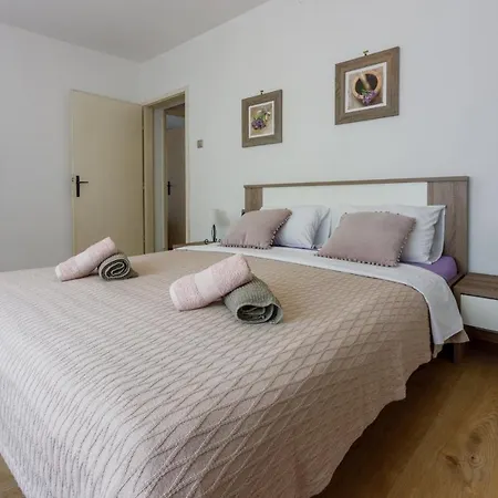 Buovac * Цриквеница