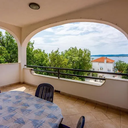 Buovac Apartment *